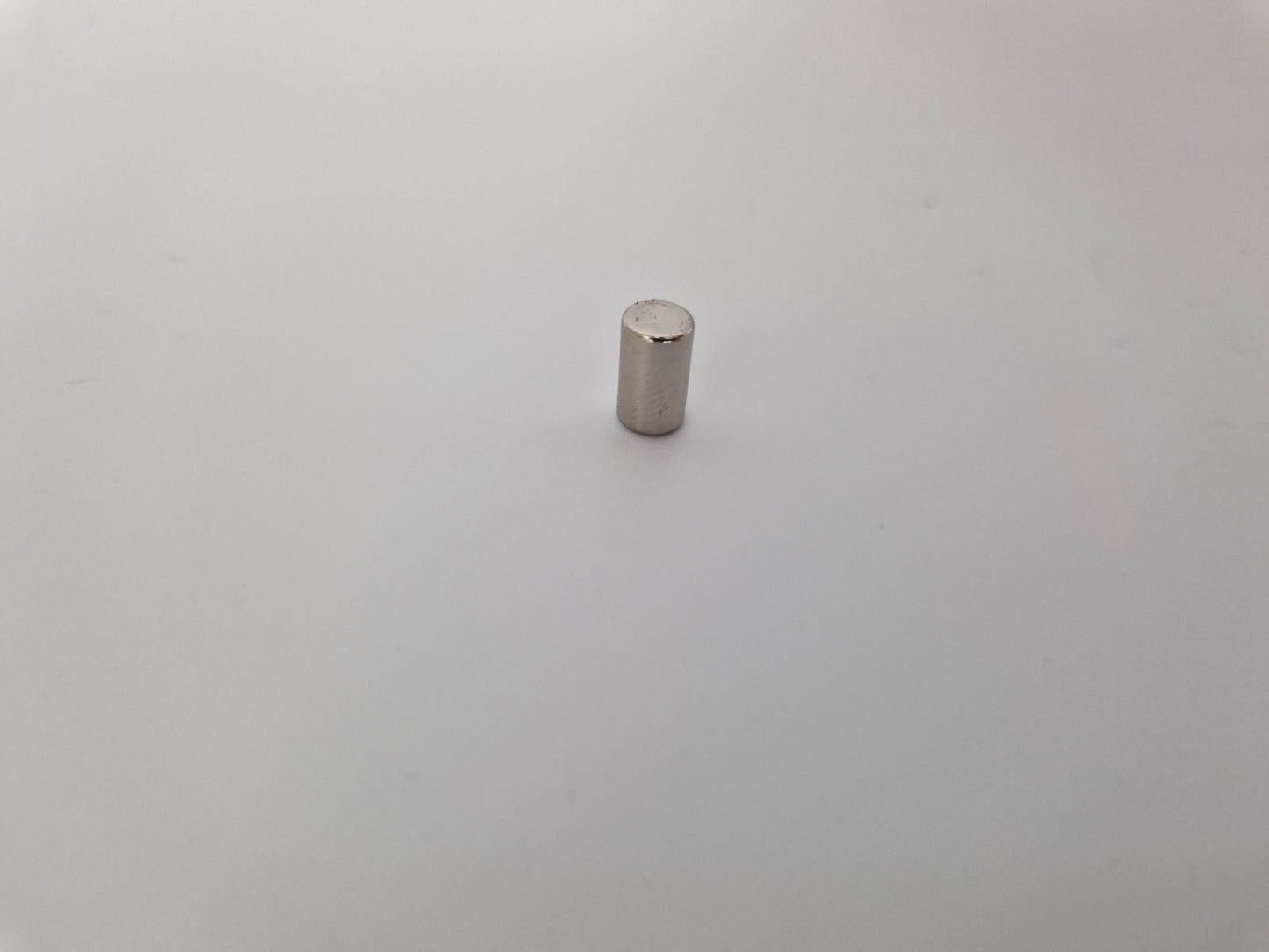 Disc magnet – 5 x 8.5mm