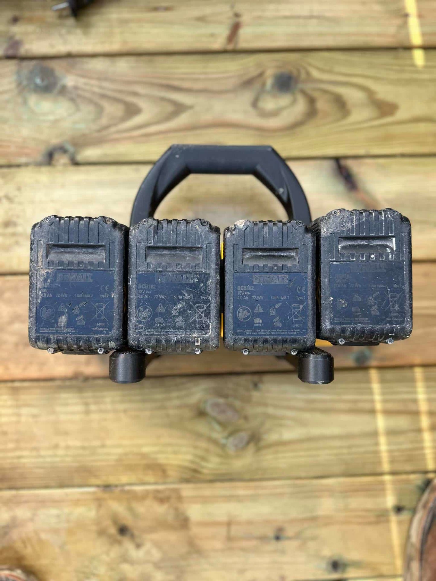 Holder for 8 Dewalt batteries