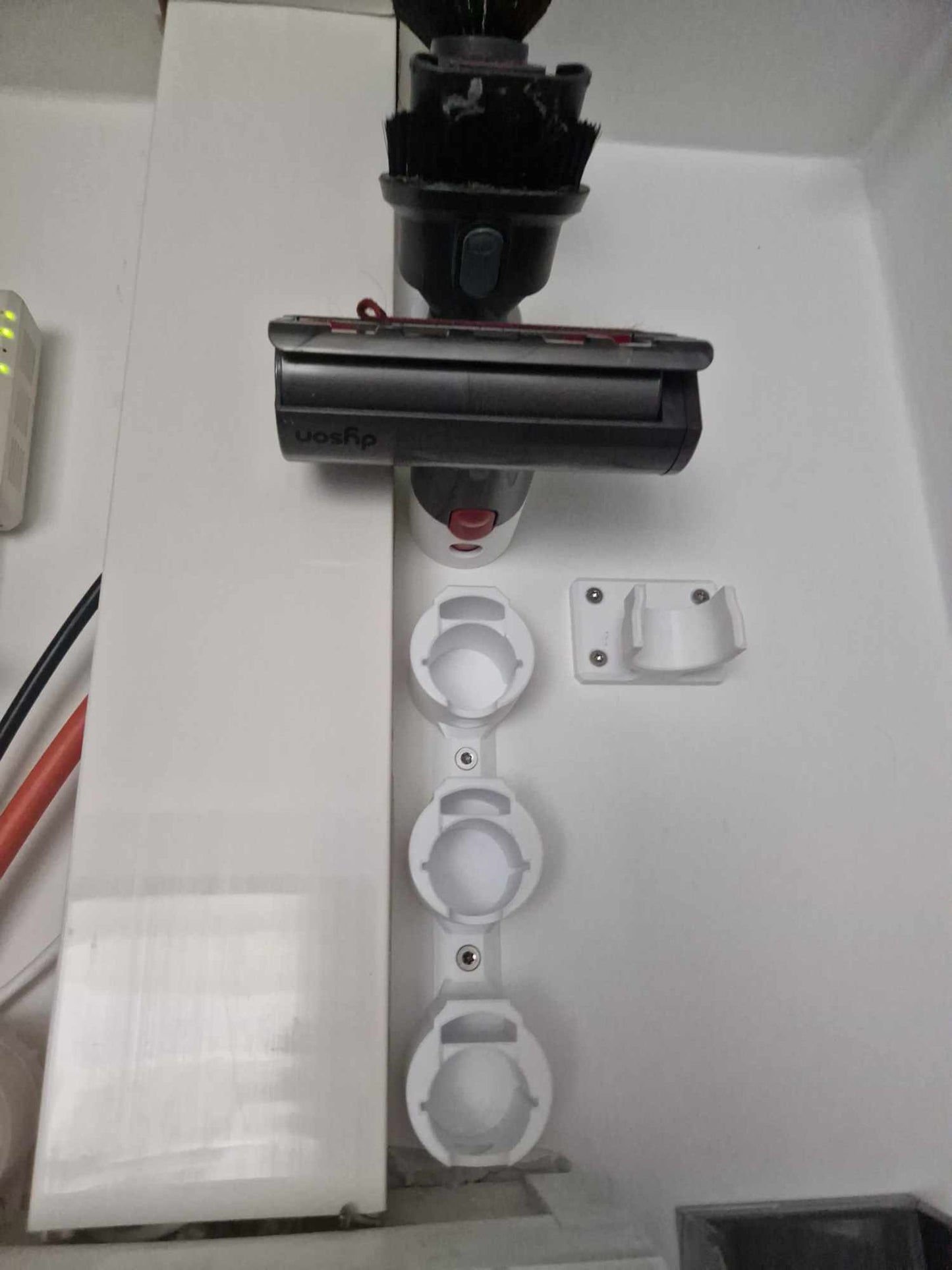 Holder for Dyson vacuum cleaner accessories
