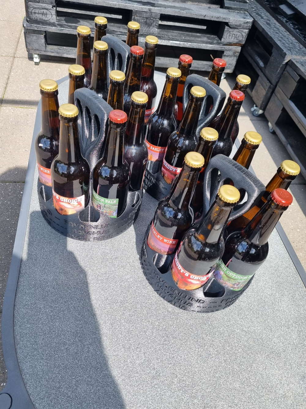Holder for 6 0.5 liter glass bottles