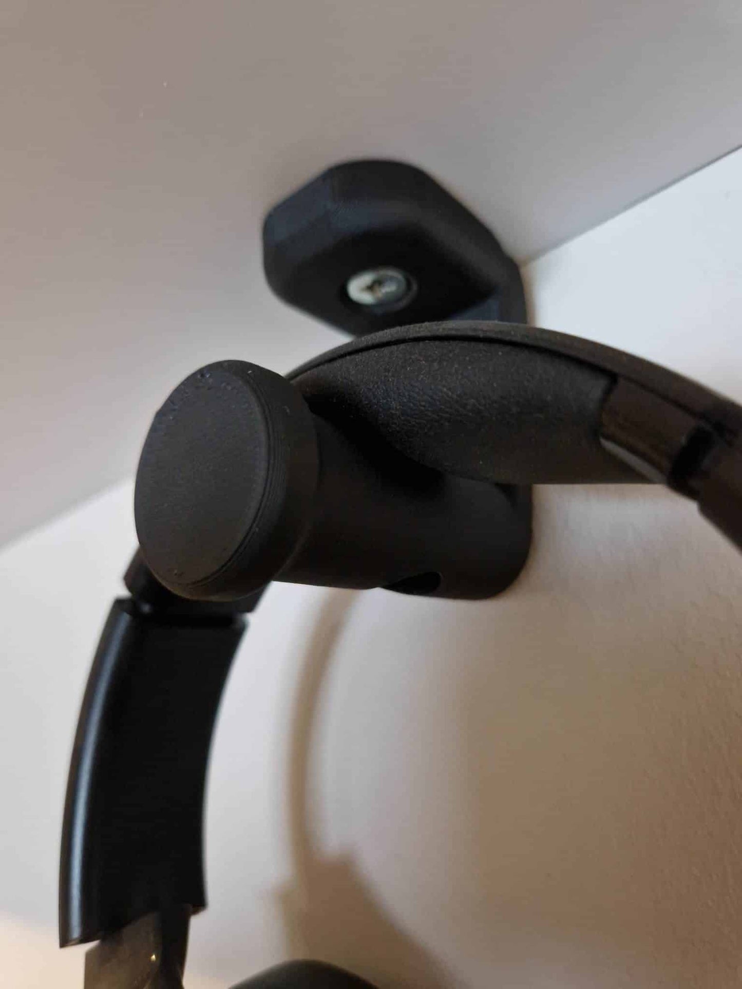 Headset holder