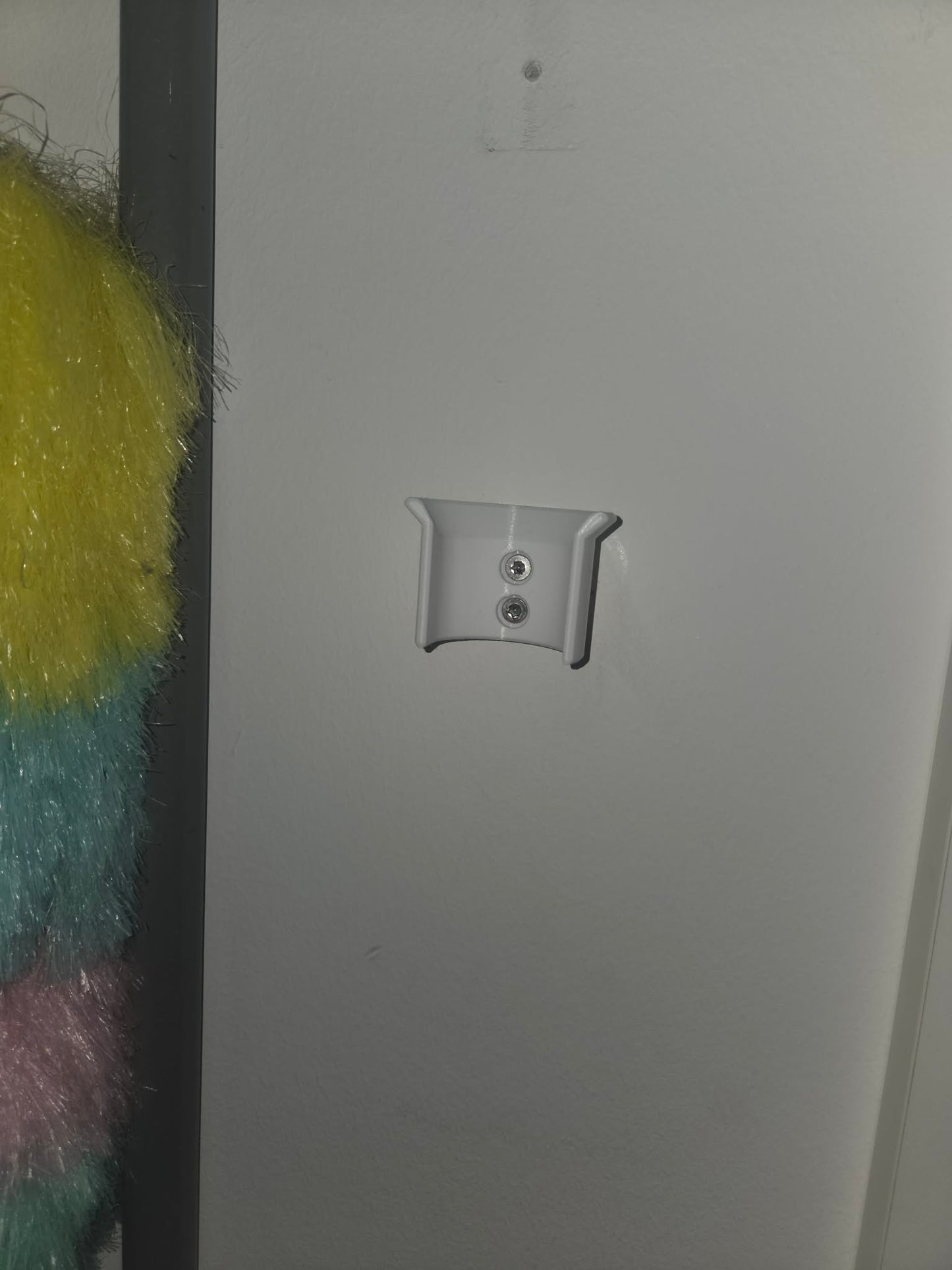 Halterung für das Dyson-Staubsaugerrohr