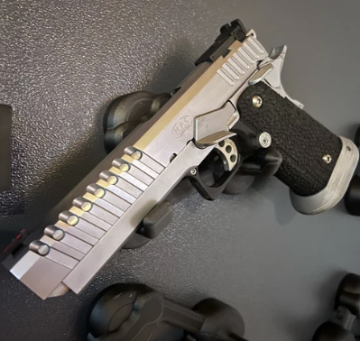 Magnet holder til pistol