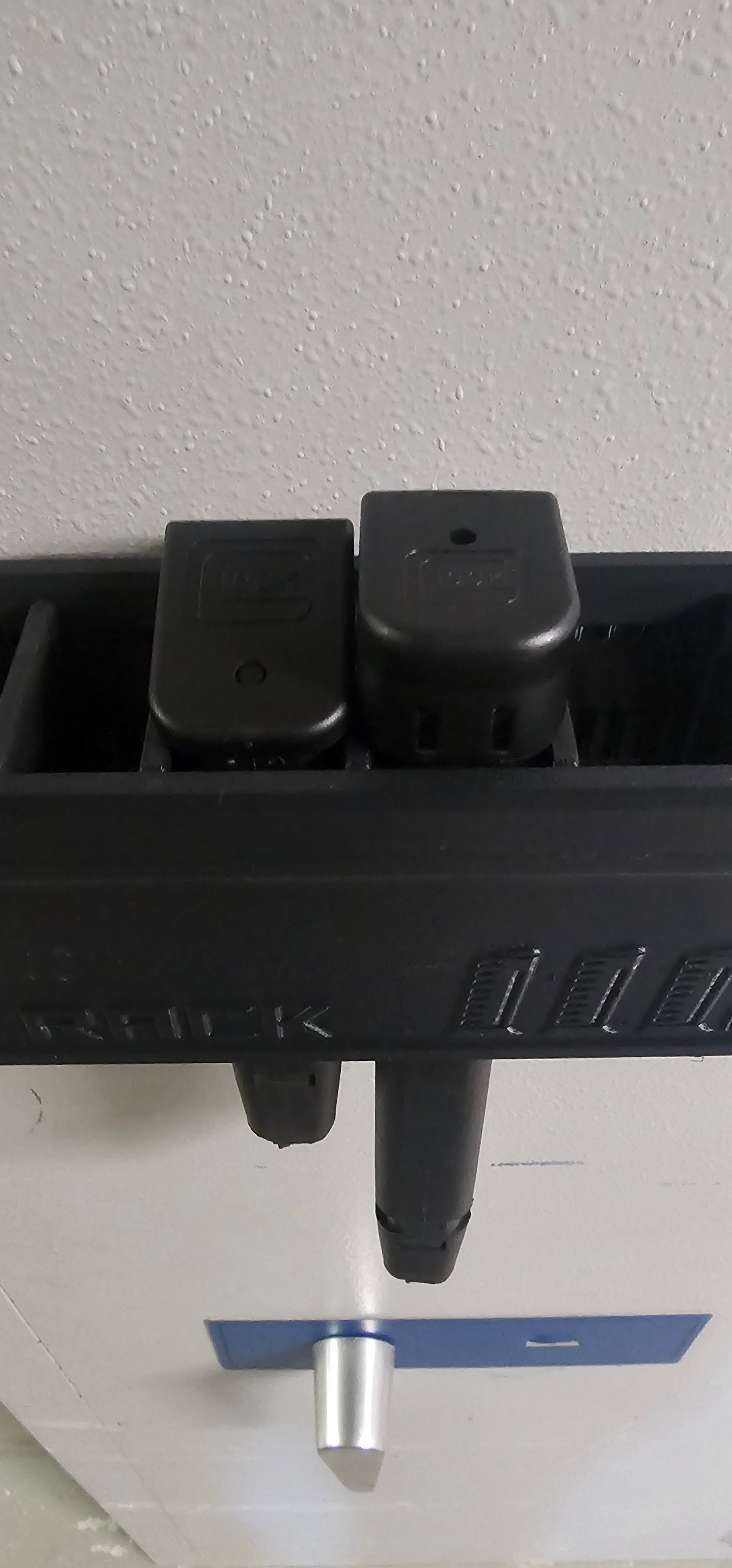 Magasinholder til pistolmagasiner - Justerbar mellemrum