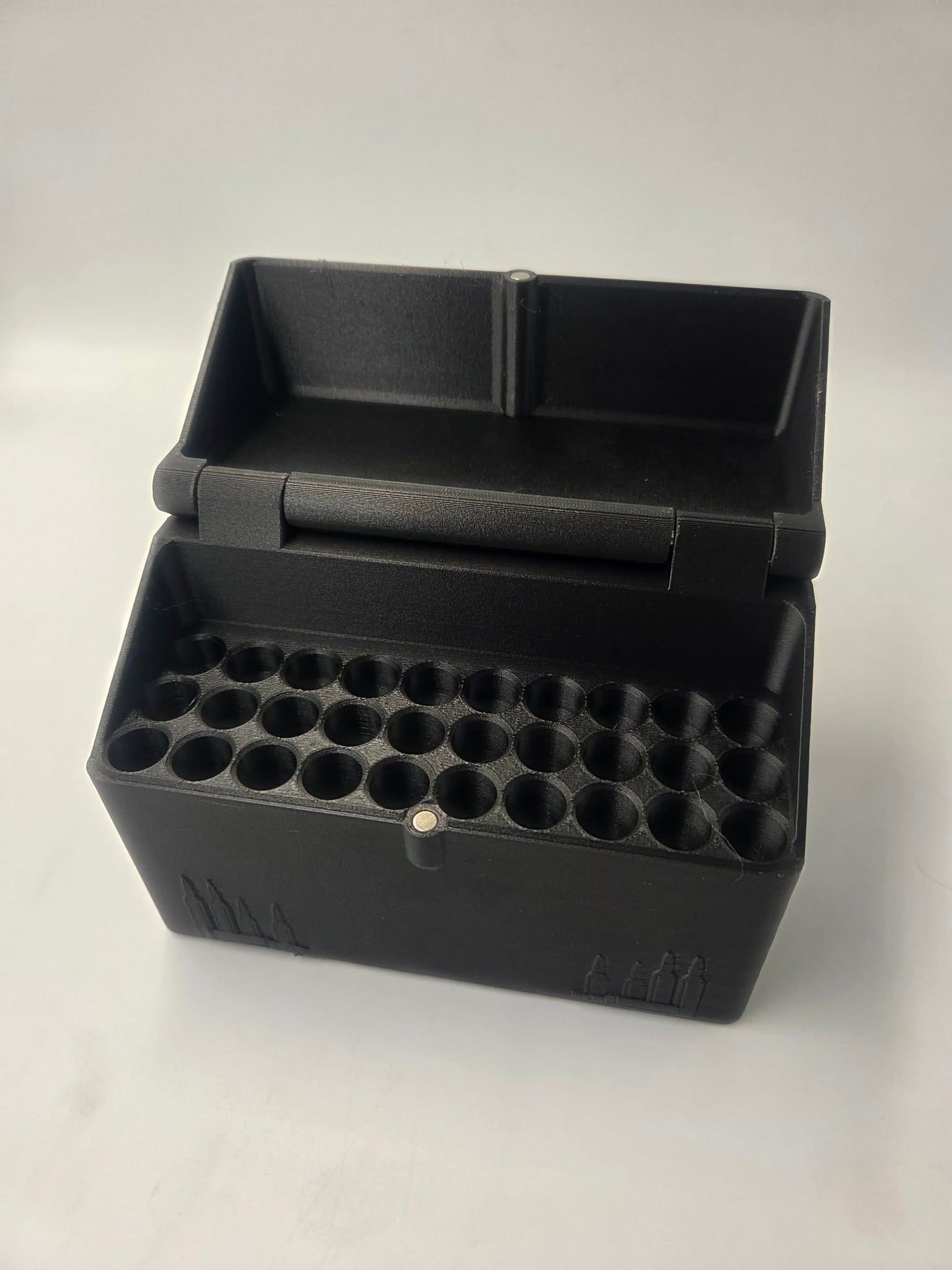 2.sort Holder til 30 stk patroner - lukket model