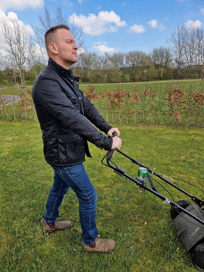 Dåse holder til plæneklipper