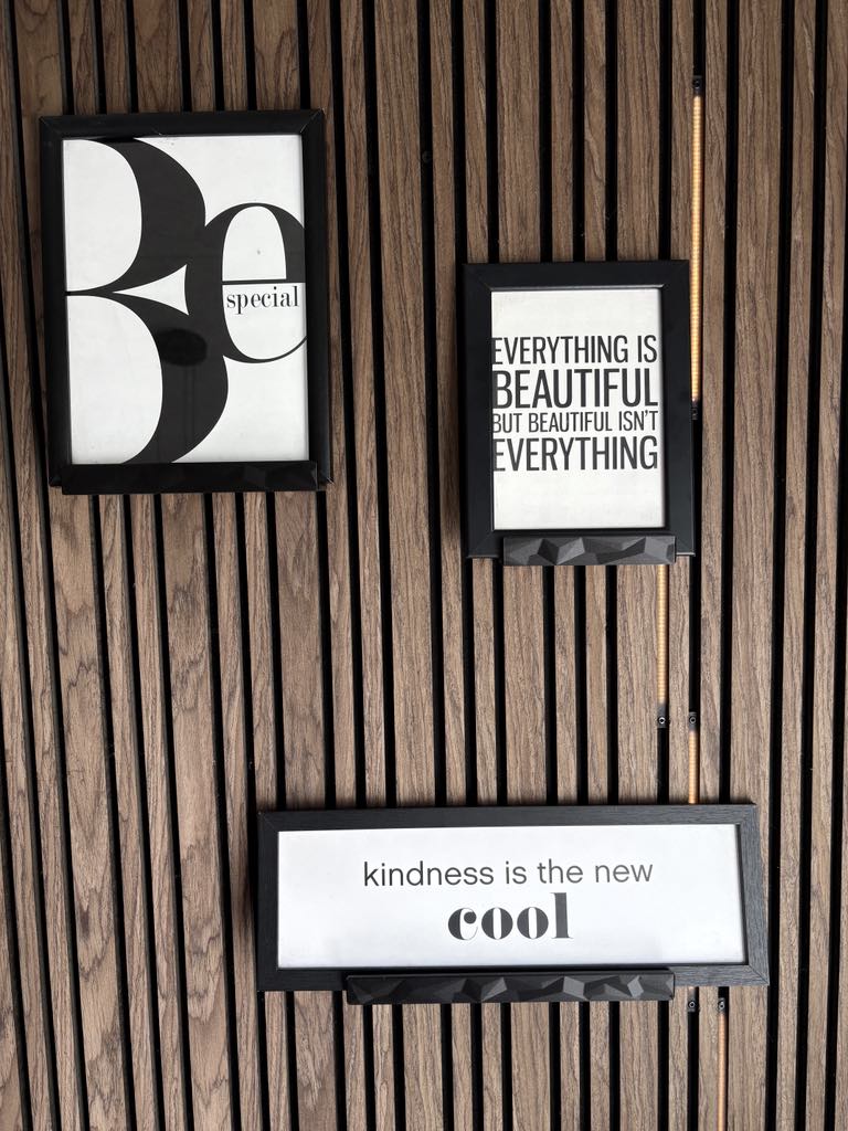 Holder til Fotorammer - sæt af 3 stk