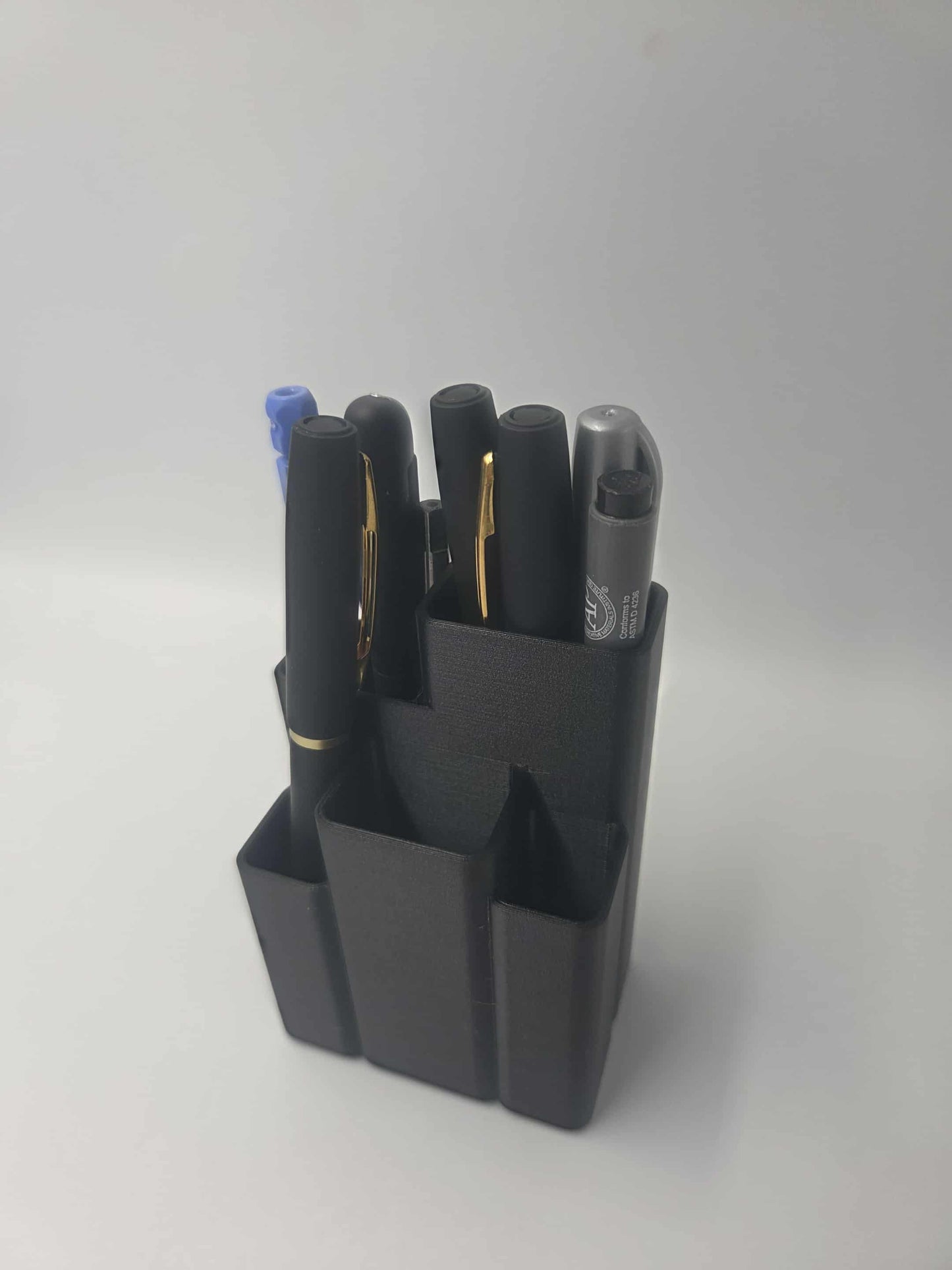 Magnetisk holder til kuglepenne og småting