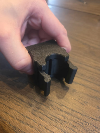 Riffelrørsholder til våbenskab - Universal med fjedertop