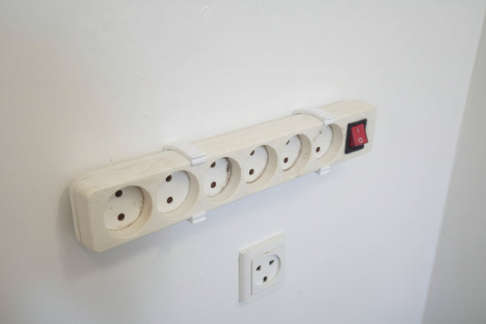 Holder til stikdåse