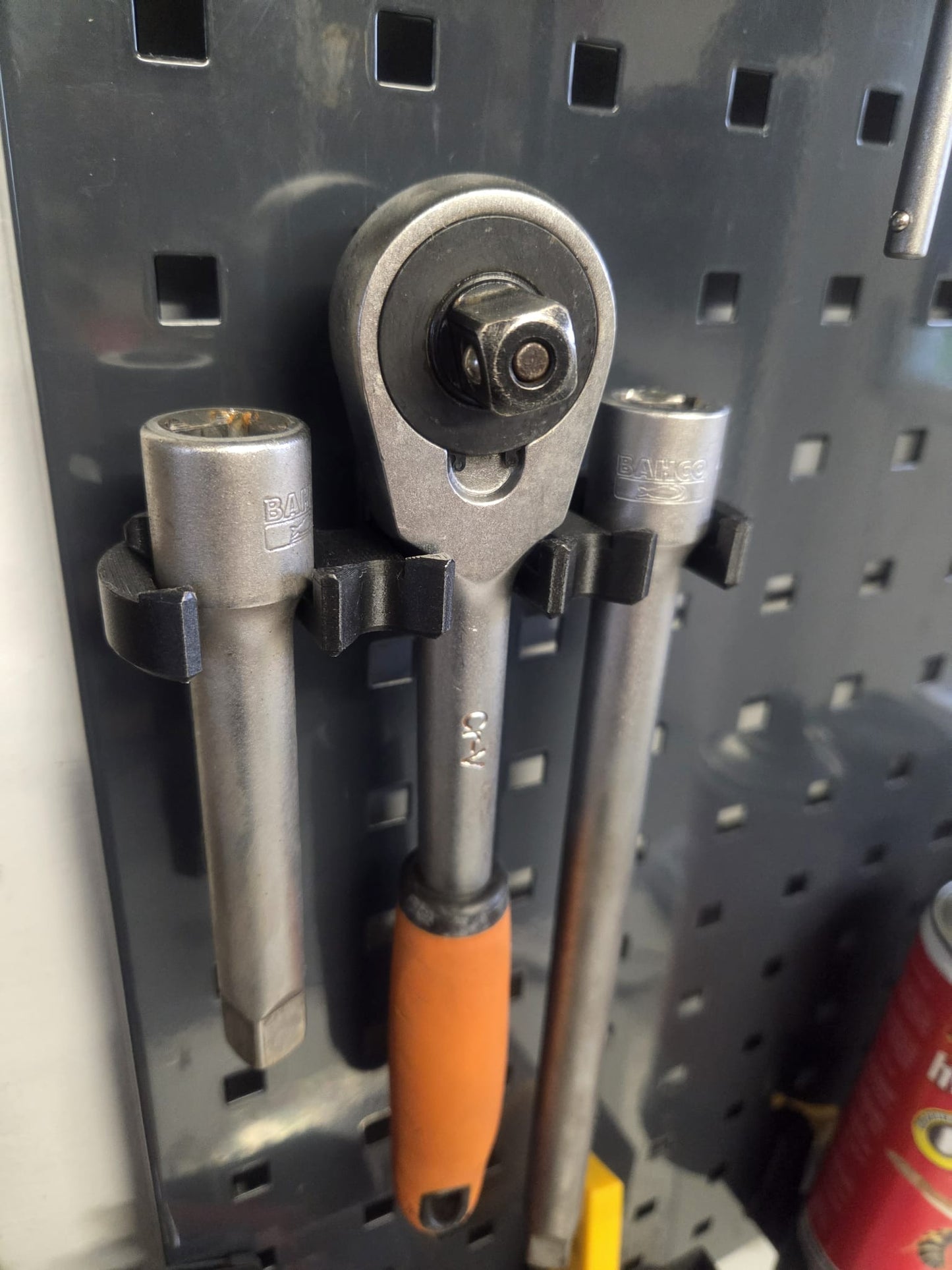 1/2" holder til 3 stk Skralde nøgle