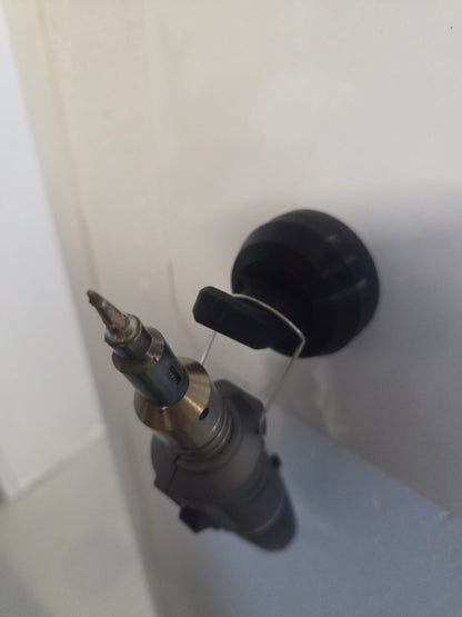 2. sortering – Magnet knage - i blank sort