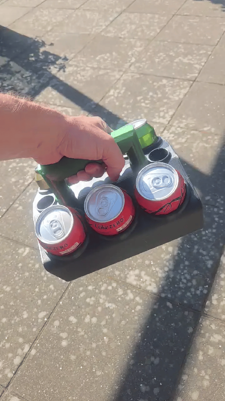 Dåseholder plads til 6 dåser og 2 underberg
