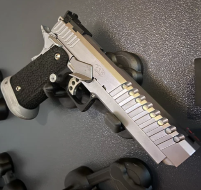 Magnet holder til pistol